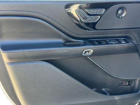 Used 2020 Lincoln Aviator Reserve w/ Equipment Group 201A image 13