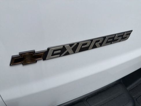 New 2026 Chevrolet Express 2500 w/ Driver Convenience Package RWD image 19