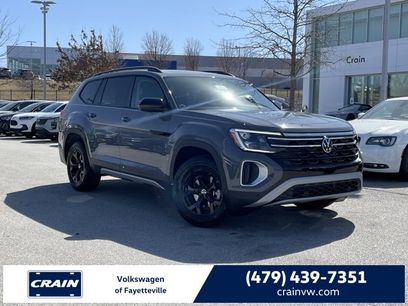 New 2025 Volkswagen Atlas Peak Edition SE