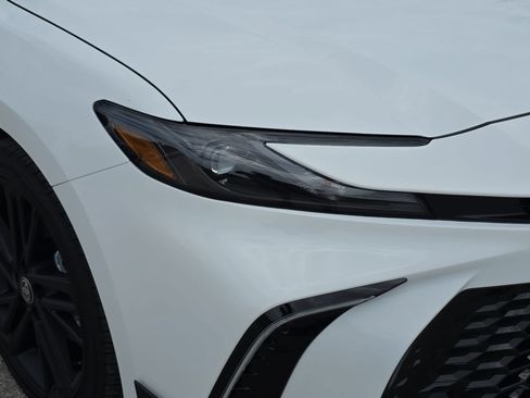 New 2026 Toyota Camry Hybrid w/ Multimedia Upgrade Package FWD image 26