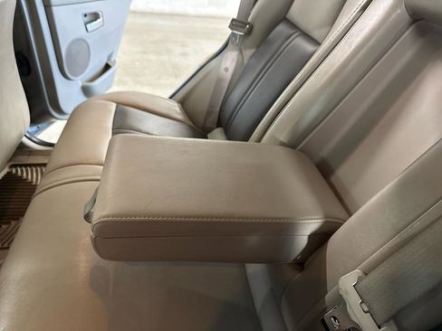 Used 2005 Jeep Grand Cherokee Limited image 36