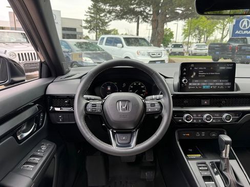 Used 2023 Honda CR-V Sport Touring image 2