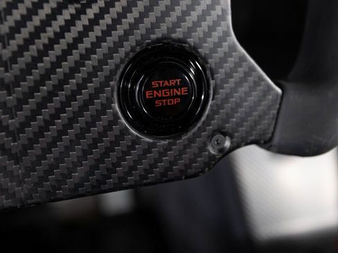 Used 2015 McLaren P1 image 31