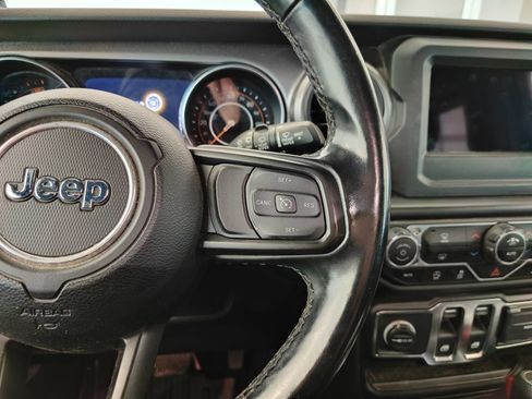 Used 2021 Jeep Wrangler Sport AWD/4WD image 12
