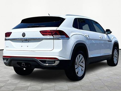 Used 2023 Volkswagen Atlas Cross Sport SE image 2