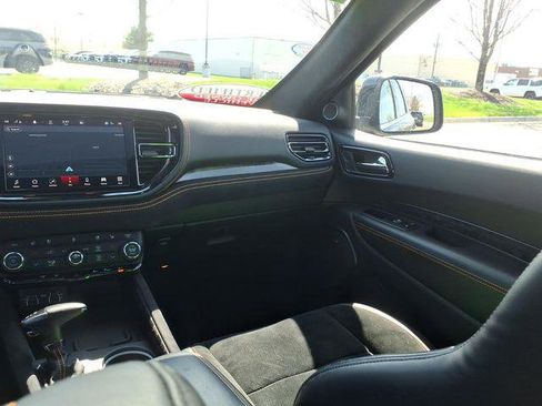 Certified 2023 Dodge Durango R/T w/ Hemi Orange Plus Package AWD/4WD image 12