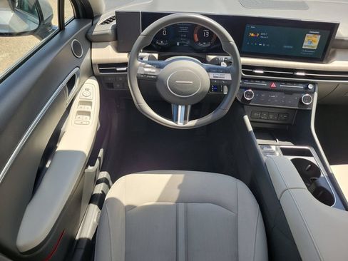 Used 2025 Hyundai Sonata SEL FWD image 10