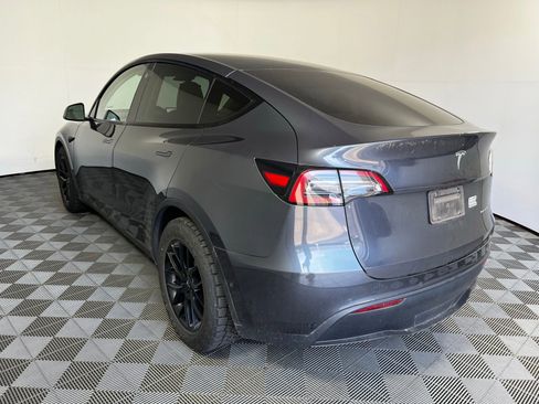 Used 2022 Tesla Model Y Long Range AWD/4WD image 7