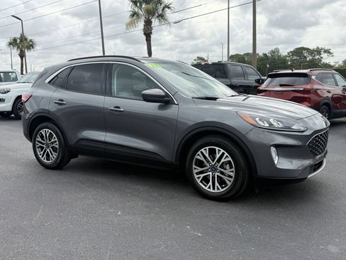 Certified 2022 Ford Escape SEL FWD image 2