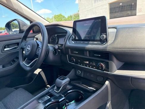 Used 2023 Nissan Rogue SV AWD/4WD image 13