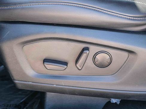 Used 2023 Ford Explorer XLT w/ Equipment Group 202A RWD image 24
