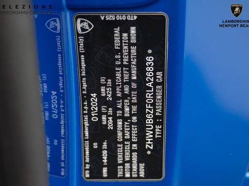 Used 2024 Lamborghini Huracan Tecnica image 36