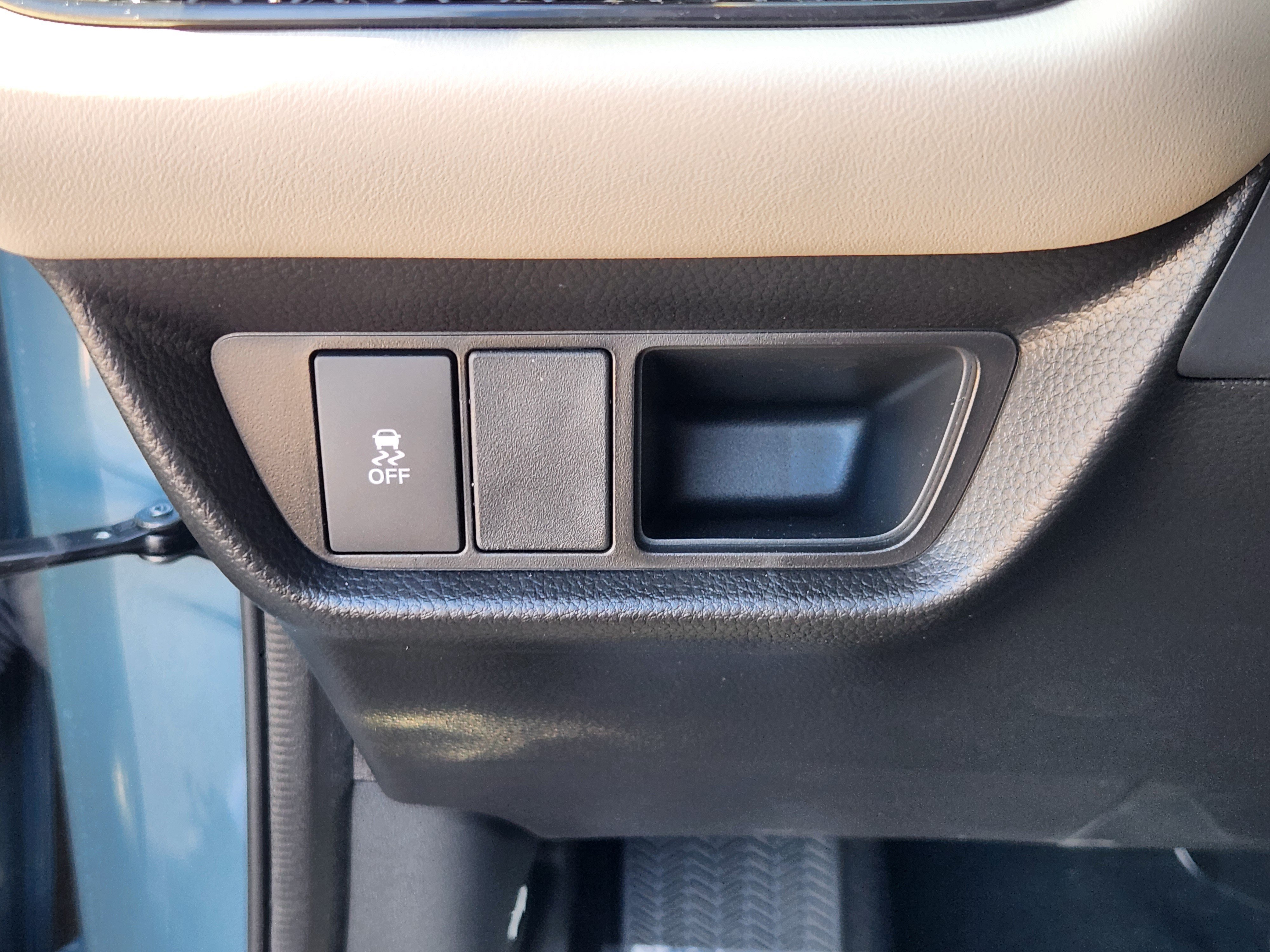 Certified 2027 Honda HR-V LX image 24