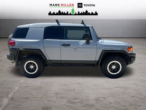 Used 2013 Toyota FJ Cruiser 4WD w/ Trail Teams Special Edition image 6