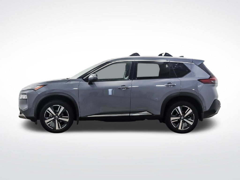 Used 2021 Nissan Rogue Platinum AWD/4WD image 2