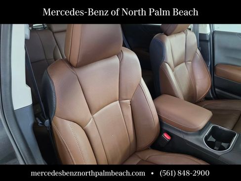 Used 2025 Subaru Outback Touring XT AWD/4WD image 30