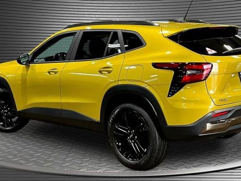 Certified 2024 Chevrolet Trax ACTIV w/ Sunroof Package FWD image 4