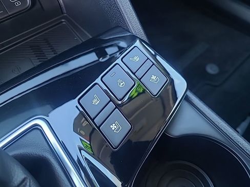 Used 2024 Kia Sportage SX image 23