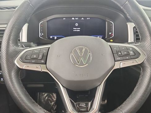 Used 2022 Volkswagen Atlas SEL Premium image 11