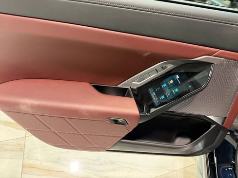 Used 2025 BMW 760i xDrive w/ Executive Package image 30