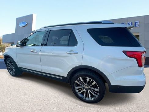 Used 2016 Ford Explorer Platinum AWD/4WD image 4