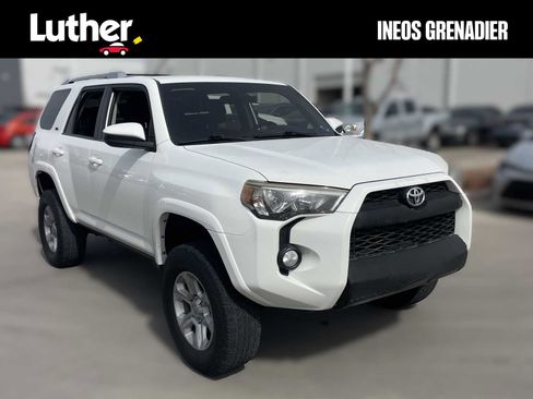 Used 2015 Toyota 4Runner SR5 image 1