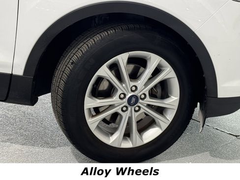 Used 2018 Ford Escape SE w/ Ford Safe & Smart Package image 14