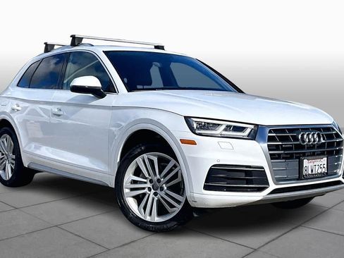 Used 2019 Audi Q5 2.0T Premium Plus w/ Premium Plus Package image 2
