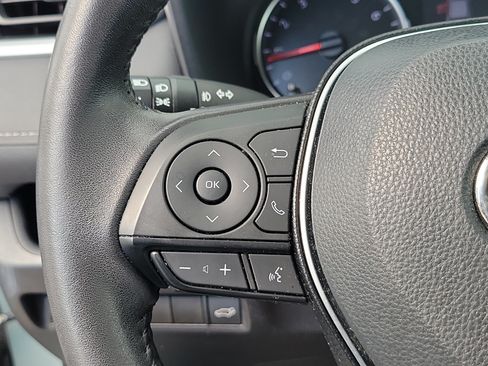 Used 2021 Toyota RAV4 XLE Premium FWD image 26