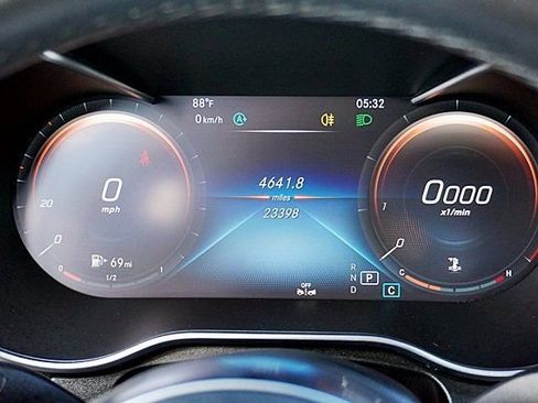 Used 2023 Mercedes-Benz GLC 300 4MATIC Coupe image 32