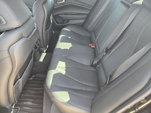 Used 2023 Acura TLX image 40