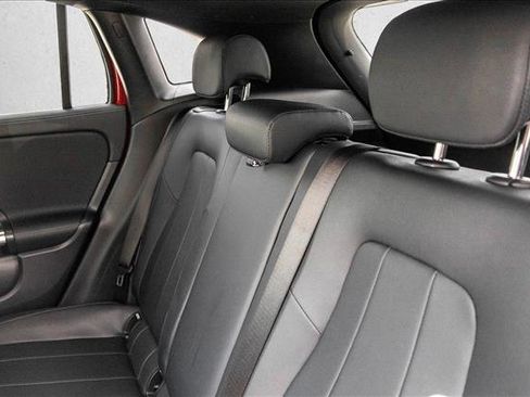 Used 2022 Mercedes-Benz GLA 250 4MATIC image 21