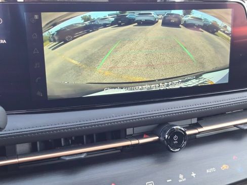 Used 2023 Nissan Ariya AWD image 34