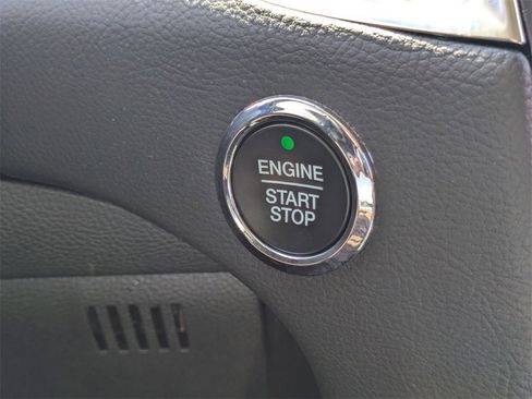 Used 2024 Ford Edge Titanium image 24