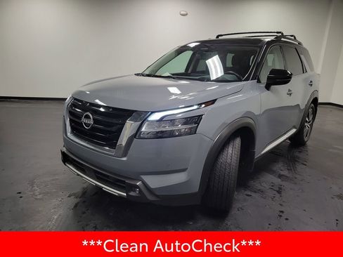 Used 2022 Nissan Pathfinder Platinum w/ Cargo Package image 4