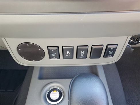 Used 2020 Nissan Frontier SV image 30