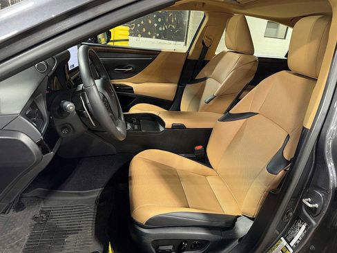 Used 2023 Lexus ES 350 w/ Premium Package FWD image 15