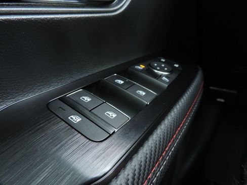 Used 2025 Nissan Kicks SR FWD image 24