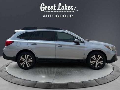 Used 2018 Subaru Outback 2.5i Limited AWD/4WD image 6