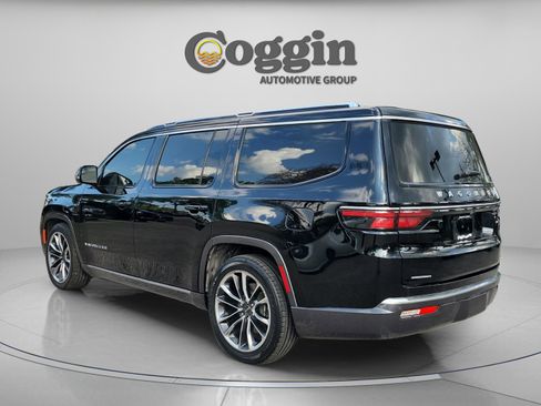 Used 2022 Jeep Wagoneer Series III w/ Premium Group I image 3