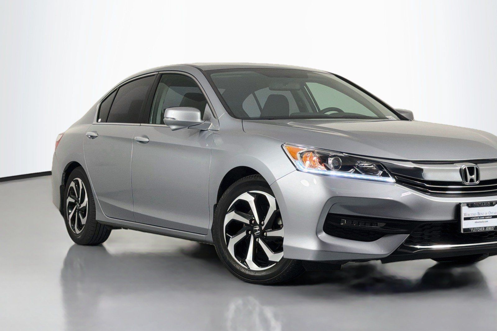 Used 2016 Honda Accord EX image 14