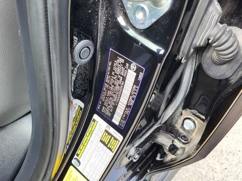 Used 2025 Toyota Camry SE image 30