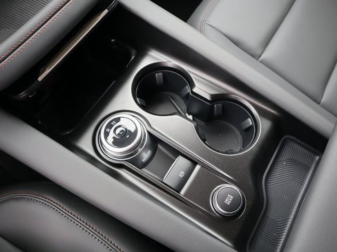 New 2025 Ford Explorer Active w/ Active Comfort Package image 10