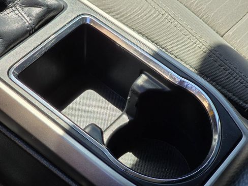 Used 2019 Toyota Tacoma SR5 RWD image 46