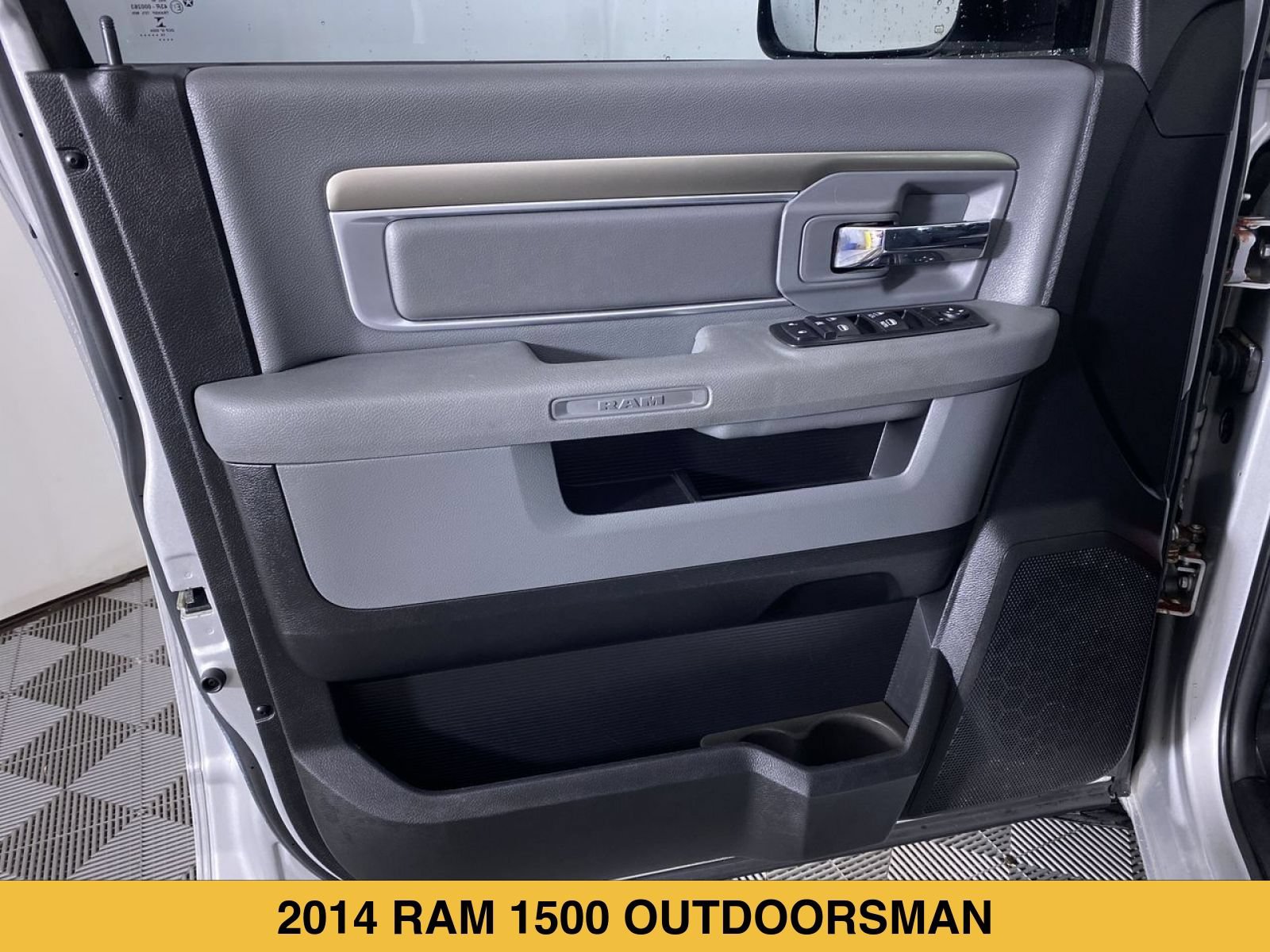 Used 2014 RAM 1500 Outdoorsman AWD/4WD image 10