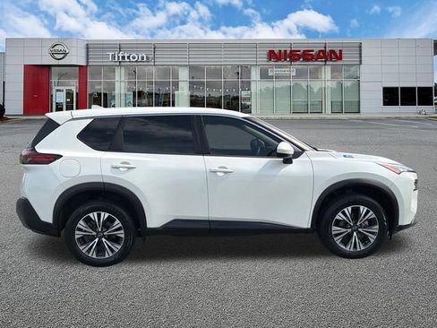 Used 2023 Nissan Rogue SV FWD image 8