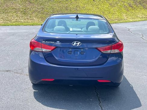 Used 2013 Hyundai Elantra GLS FWD image 4