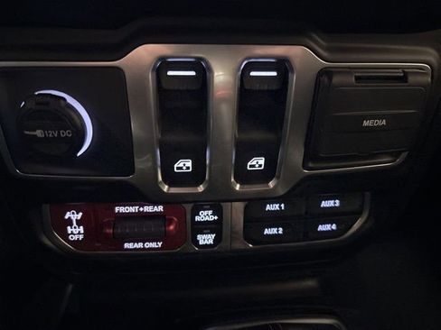 Used 2023 Jeep Wrangler Rubicon w/ LED Lighting Group image 21