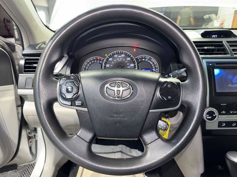 Used 2012 Toyota Camry LE FWD image 18