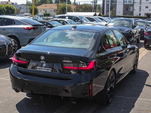 New 2026 BMW 330i Sedan w/ M Sport Package RWD image 4